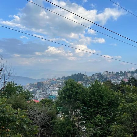 La Colline Resort Kohima Экстерьер фото