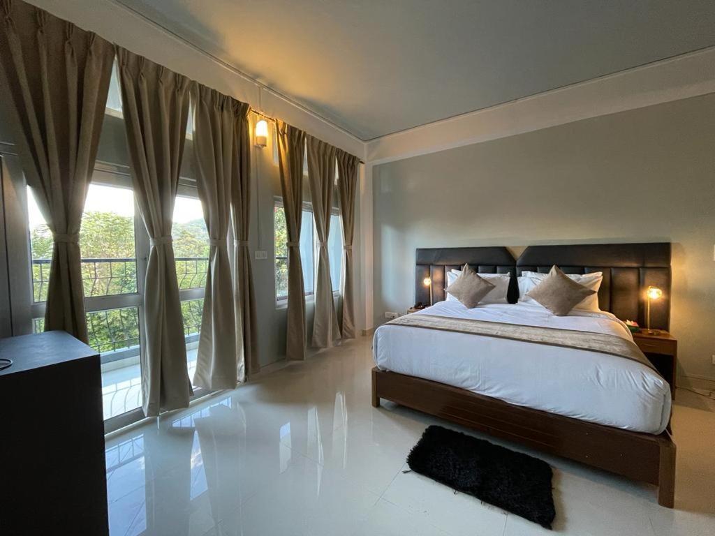 La Colline Resort Kohima Экстерьер фото